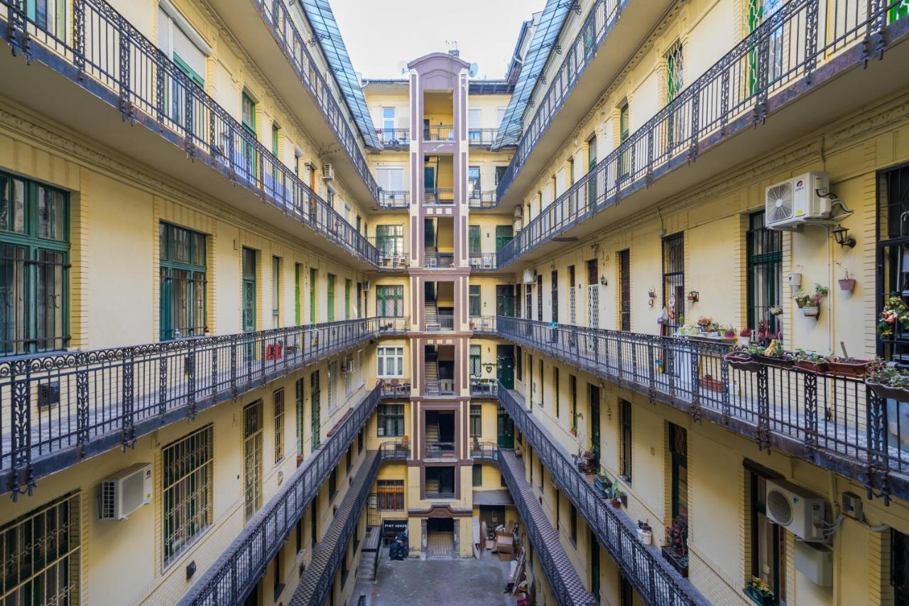 Bpr Violet Noir Apartment With A/C, Budapest